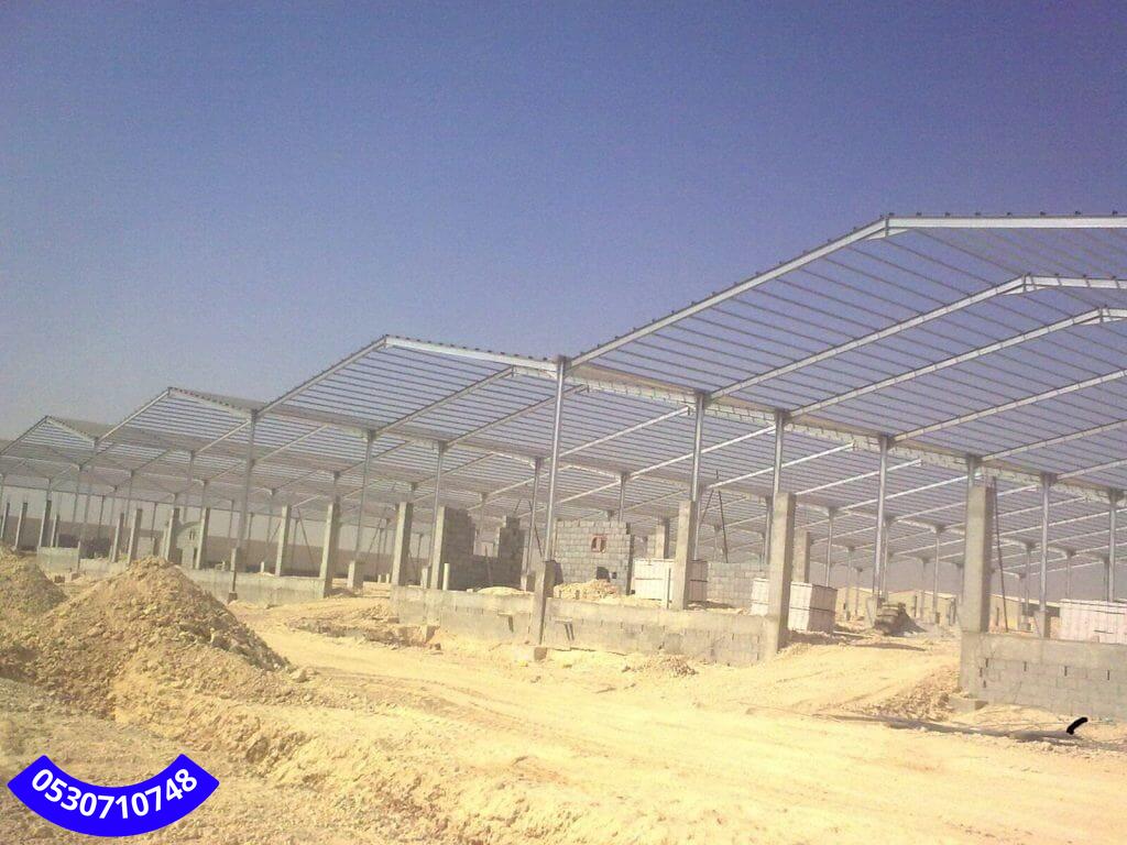 مخططات هندسية دقيقة للهياكل المعدنية الكبيرة